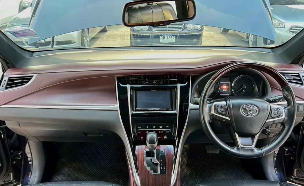 Toyota Harrier 2.5 Hybrid Premium ปี 2015