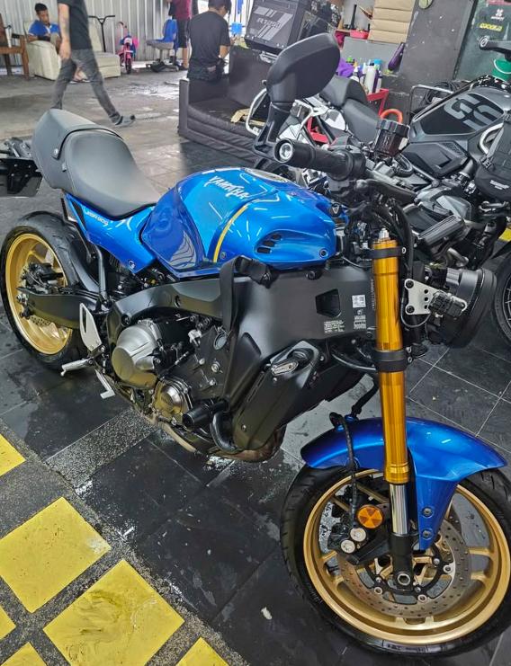  2023 Yamaha XSR900 สีน้ำเงิน 3