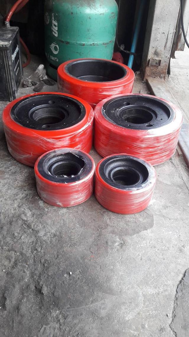 หล่อล้อโพลียูริเทน ล้อForklift