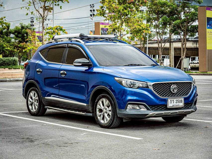 MG ZS i-SMART 1.5D สีน้ำเงิน ปี 2018 มือเดียวป้ายแดง