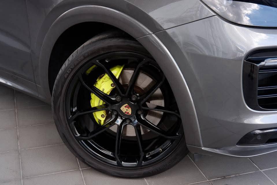Cayenne E-Hybrid Coupe Lightweight 14