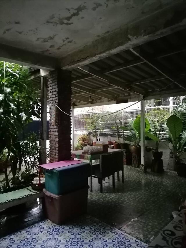 บ้านเดี่ยวทำเลดีมากๆ พระรามเก้าซอย 13 เนื้อที่ 50 ตารางวา เดินทางสะดวกเข้าออกได้จากถนนพระราม9 รัชดาภิเษก ใกล้รถไฟฟ้าศูนย์วัฒนธรรม เซ็นทรัลพระราม9 2