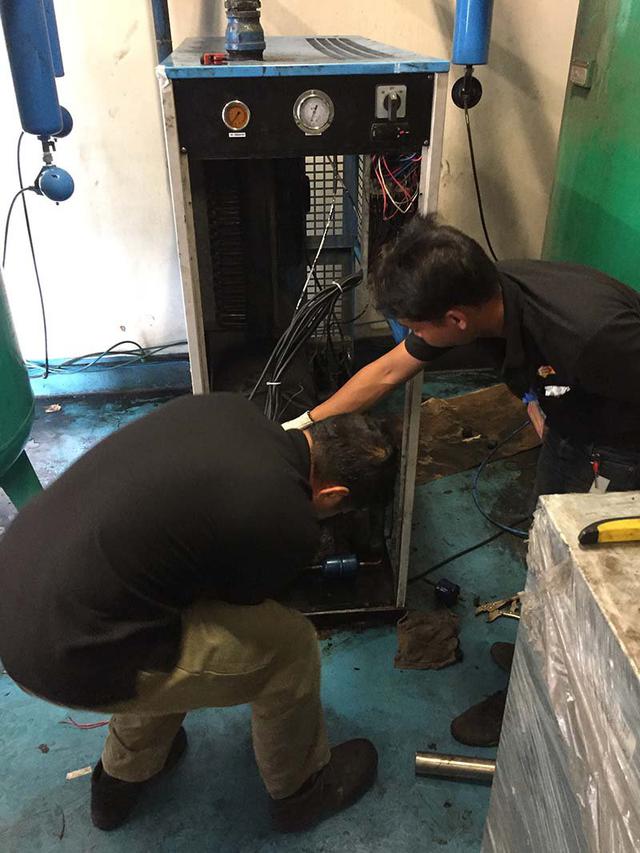 #รับซ่อมแอร์ไดร์เออร์ ซ่อมปั๊มลมสกรู Dryer ทำความเย็นไม่ได้ ซ่อมเครื่องทำลมแห้ง ซ่อมดรายเออร์น้ำยารั่ว ไดร์เออร์ไม่ทำงาน 5