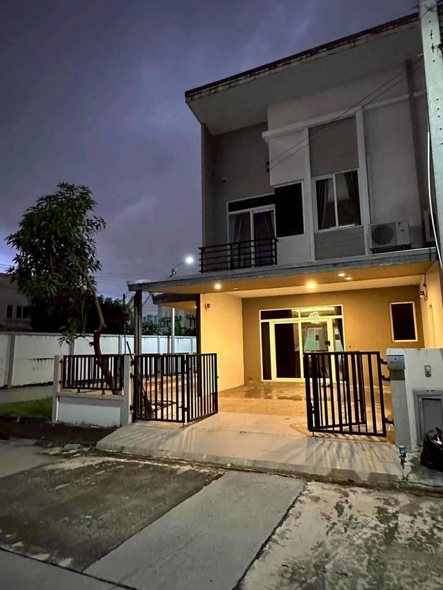 ให้เช่าทาวโฮม หมู่บ้าน CASA CITY BANGNA บ้านว่างพร้อมเข้าอยู่