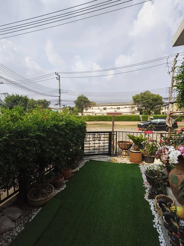 ขายทาวน์เฮาส์หลังมุม พฤกษา 60/1 รังสิต-บางพูน ตกแต่งสวยพร้อมเข้าอยู่ ทำเลดี ใกล้ฟิวเจอร์พาร์ครังสิต ปทุมธานี 14