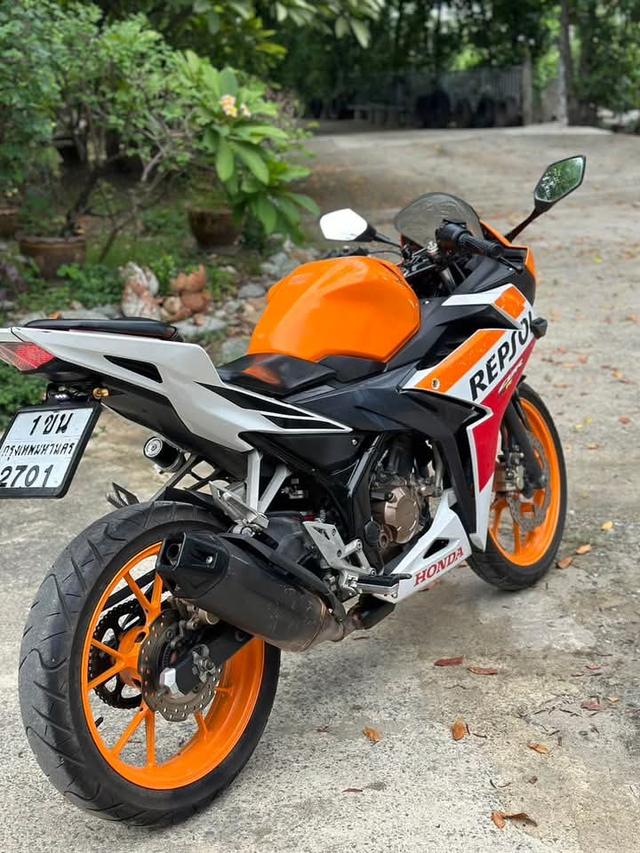 Honda CBR150R 2