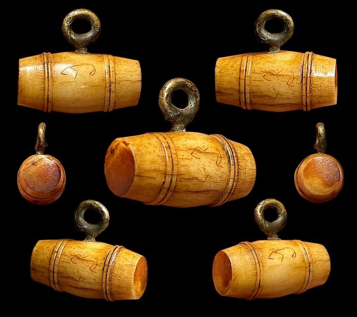 ตะโพน หลวงพ่อพัก วัดโบสถ์ อ่างทอง ตะโพนโบราณ