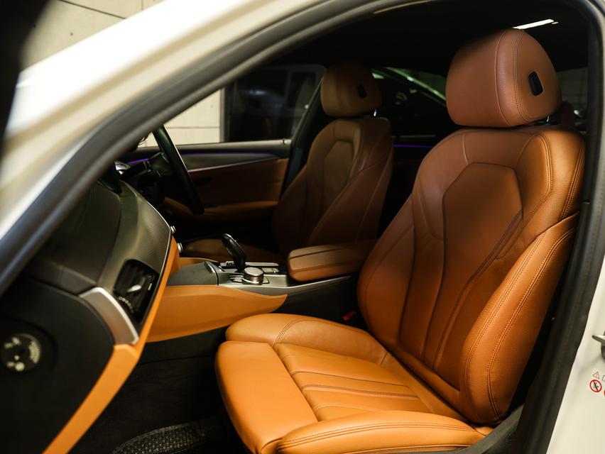 2020 BMW 520d 2.0 G30 (ปี 17-22) M Sport Sedan AT รูปที่ 16
