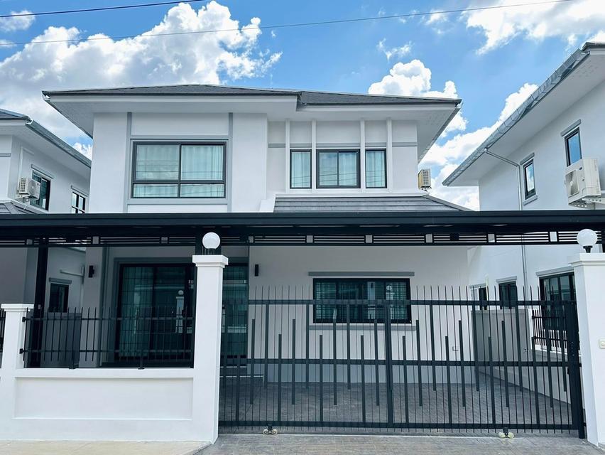 บ้านเดี่ยวสองชั้นในโครงการ ทำเลใกล้สิ่งอำนวยความสะดวก #สันกำแพง ราคาเพียง 22,000 บาท/เดือน ✨清迈独栋两层别墅出租 3 卧室 3 卫生间 - 租金 22,000 泰铢/月 ✨ 1