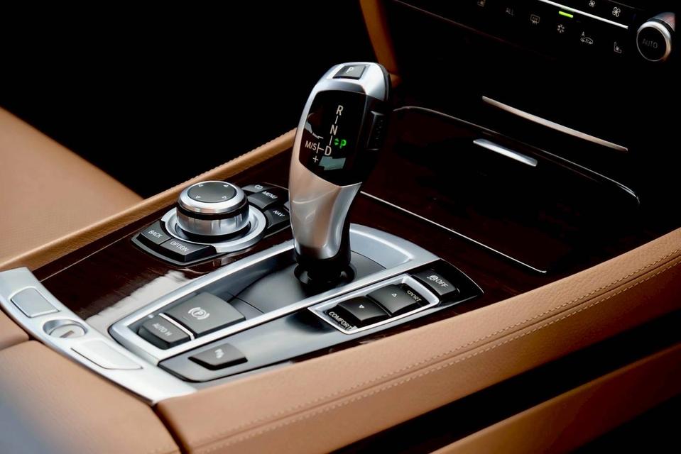 รหัสรถ PR5453 Bmw (F02) 730li Long Wheelbase ปี 2011  9