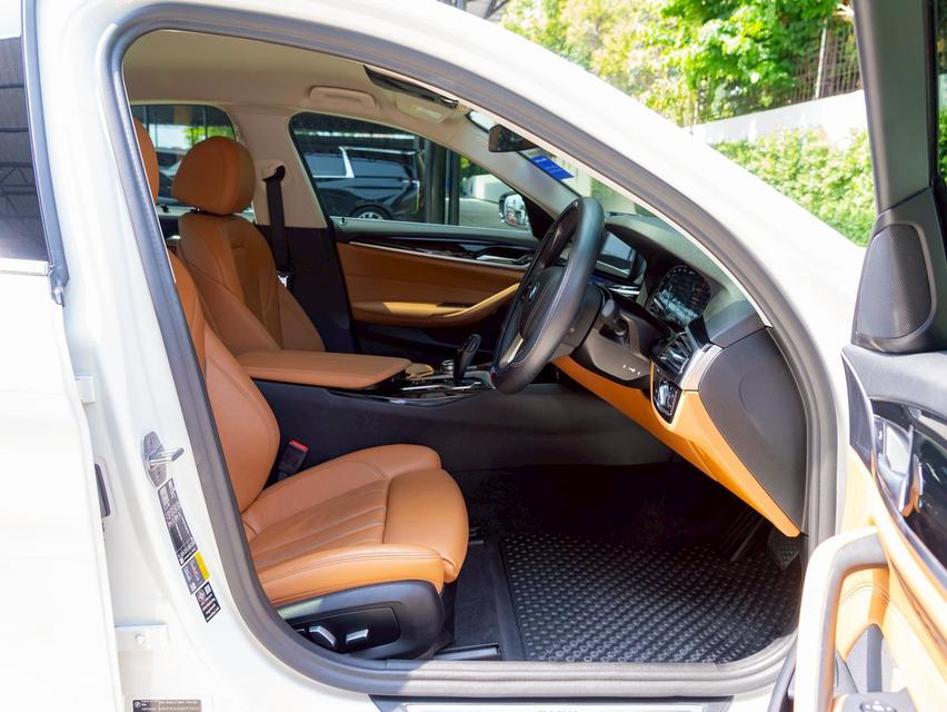 BMW 530e Elite ปี 2023 รูปที่ 12