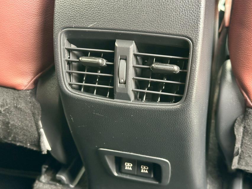 รหัสรถ PAT474 Toyota Corolla Cross 1.8Hybrid Premium Safety  สีขาว ปี2020 12