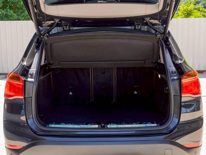 BMW X1 1.5 sDrive18i xLine ปีจด2018 13
