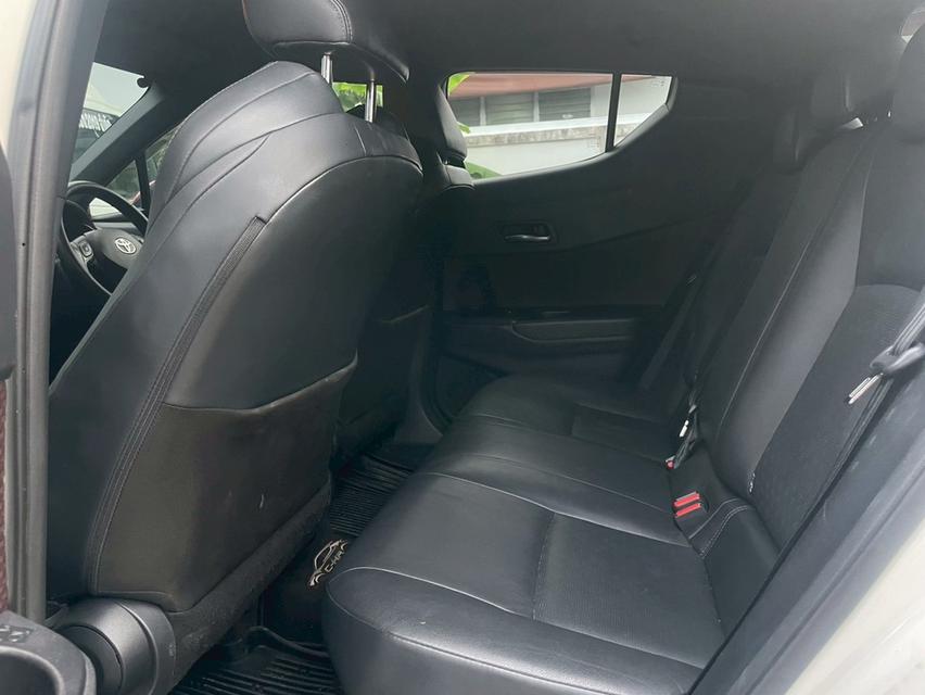 Toyota C-HR Hybrid  Y19 Wagon 4dr 1.8 HI HV  CVT FWD top  1.8 (Hybrid) สีขาว ออโต้  14