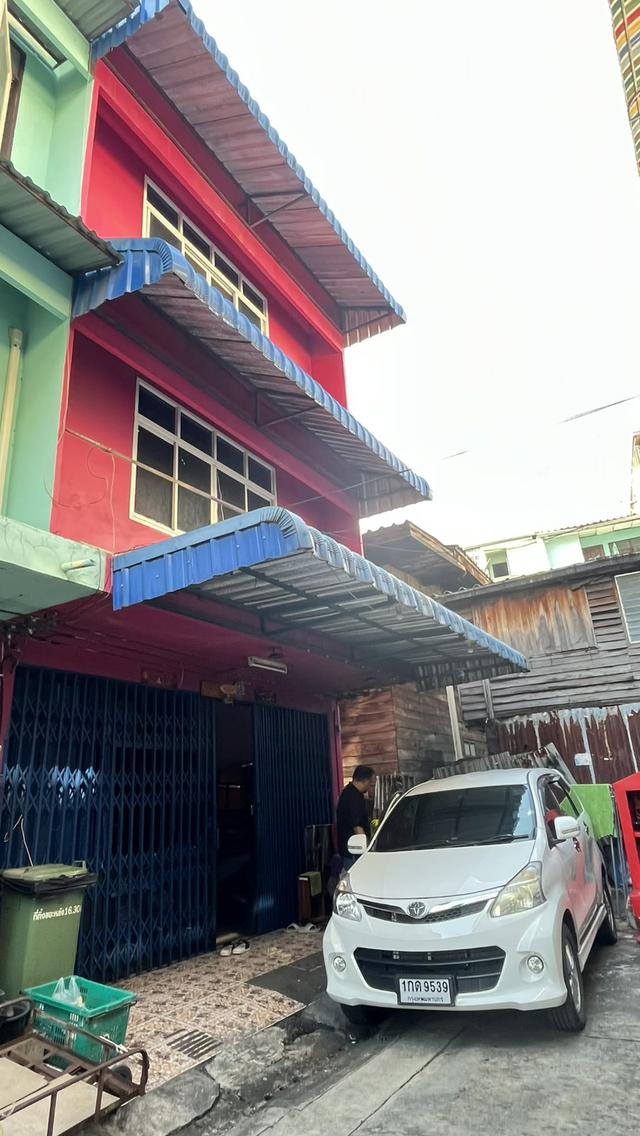 ขายตึกแถว 3 ชั้น ซอยประชาราษฎร์ สาย 1 ซอย 2 ใกล้รถไฟฟ้าสถานีบางโพ ,รถไฟฟ้าสายสีนำ้เงิน 2