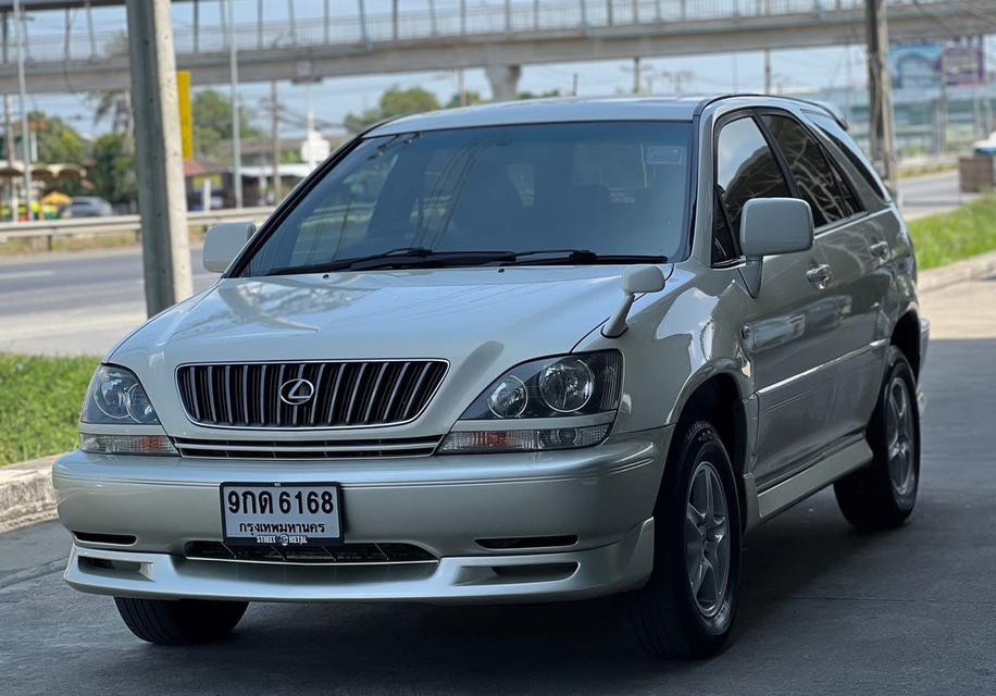 ขายรถยนต์ Toyota Harrier ปี 2000