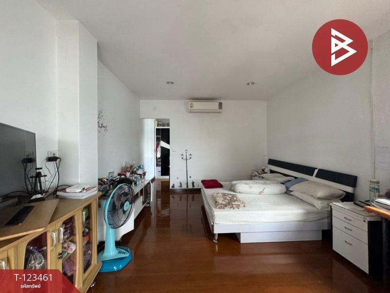 ขายสำนักงาน 3 ชั้น พร้อมบ้านเดี่ยว เนื้อที่ 1 ไร่ 1 งาน 99.9 ตารางวา ต.คอกกระบือ เมืองสมุทรสาคร 8