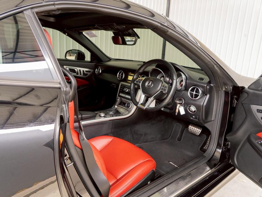 รหัสรถ 12AT337 Mercedes Benz SLK200 1.8 CGI AMG Dynamic โฉม R172 | ปีจด : 2012 13