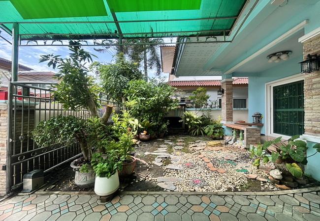 ขายบ้านเดี่ยว หมู่บ้านรุ่งอรุณวิลล์ ซอยวัดส้มเกลี้ยง เนื้อที่ 55.5 ตร.ว. 2 ชั้น 3 นอน 3 น้ำ 3