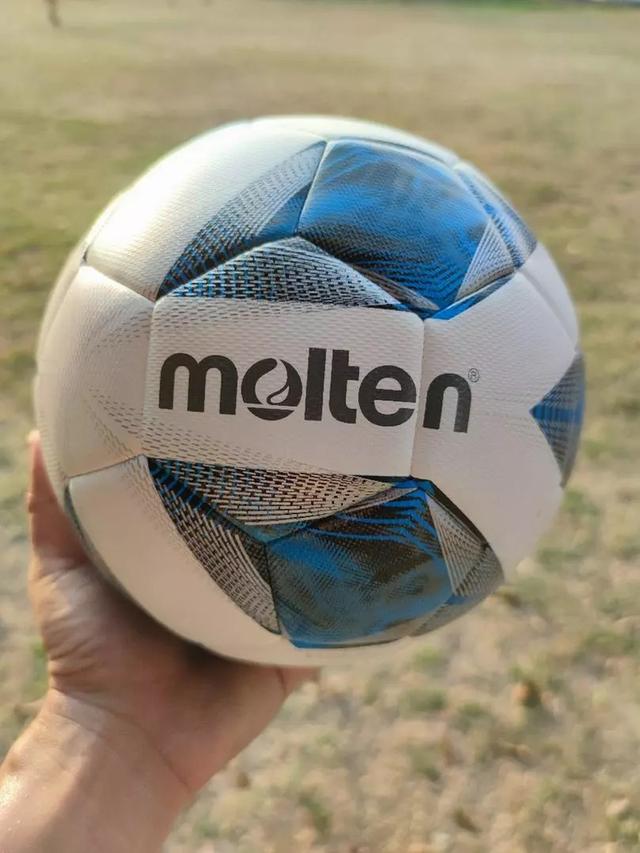 ลูกบอล Molten ของแท้ 100% 1