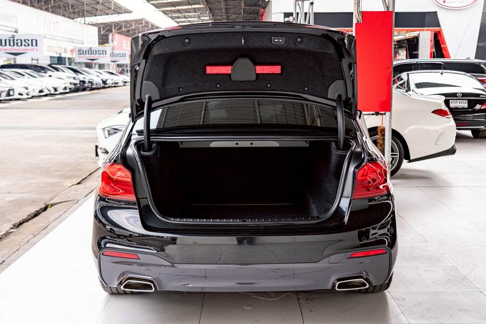 รหัสรถ NP5509 BMW 520d M Sport ปีรถ : 2019 รูปย่อยที่ 4