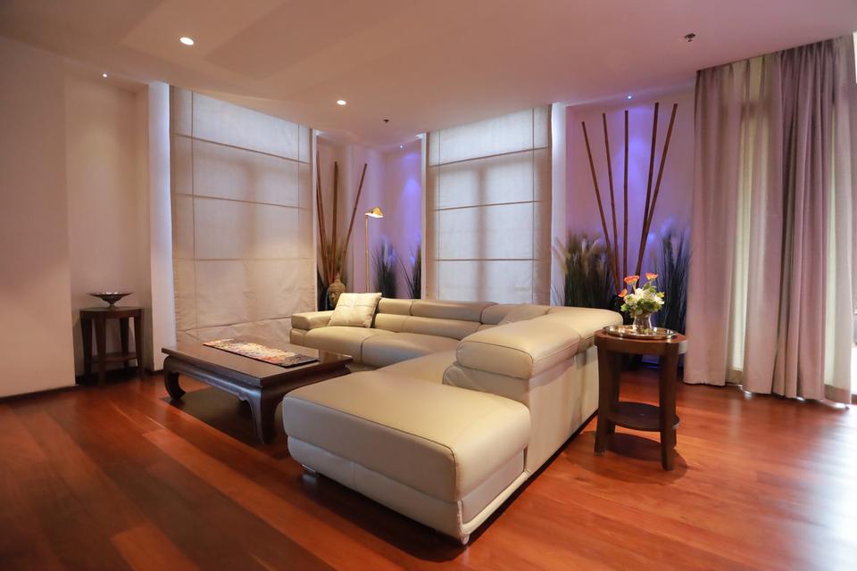 ให้เช่าคอนโดหรู Royal Phuket Marina ( รอยัล ภูเก็ต มารีน่า ) วิวสระว่ายน้ำ อาคาร MC3 ชั้น 2 ห้องใหญ่ 229 ตร.ม. ทำเลติดท่าเรือภูเก็ต 2