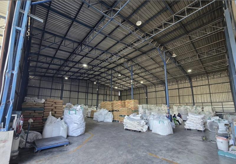 #ขายโรงงานรีไซเคิลพลาสติก นิคมพัฒนา ระยอง เนื้อที่ 8 ไร่ ผังม่วง โกดัง 4 ไร่/ห้องพักพนักงาน 50 ห้อง ไฟฟ้า 1250 KVA 4