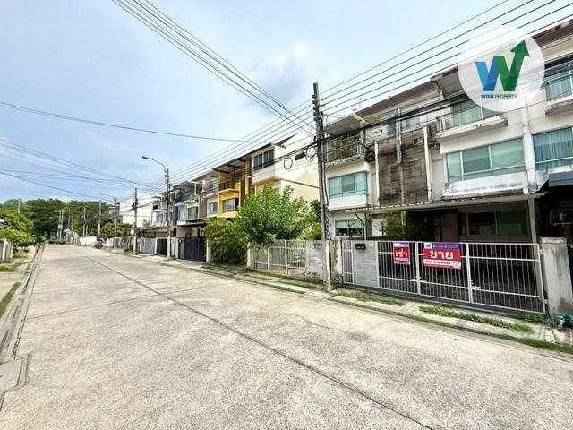 House For Sale BAAN MAI THEPHARAK, 2 Parking Spaces, Good Location, Near Airport, Expressway, MRT 9