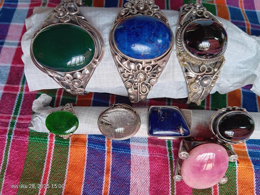 กำไลเงินประดับหินนำโชค