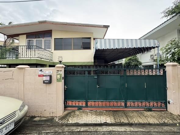 ให้เช่าบ้านเดี่ยว 2 ชั้น 250 ตรม. 4 ห้องนอน ซอยลาดพร้าว 64 เดินทางสะดวก ลาดพร้าว รัชดา 1