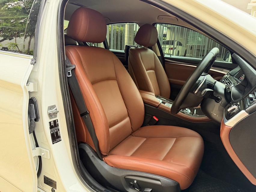 รหัสรถ AVA9965 🎉 BMW 525d Luxury LCI โฉมใหม่ F10 ปี 2016 11