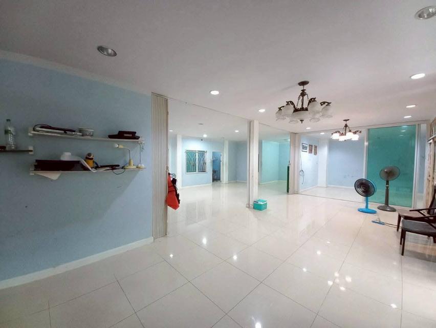 ขายบ้าน 2 ชั้น หมู่บ้านไทยสมบูรณ์3 คลอง3 ใกล้ตลาดไทยสมบูรณ์ 4