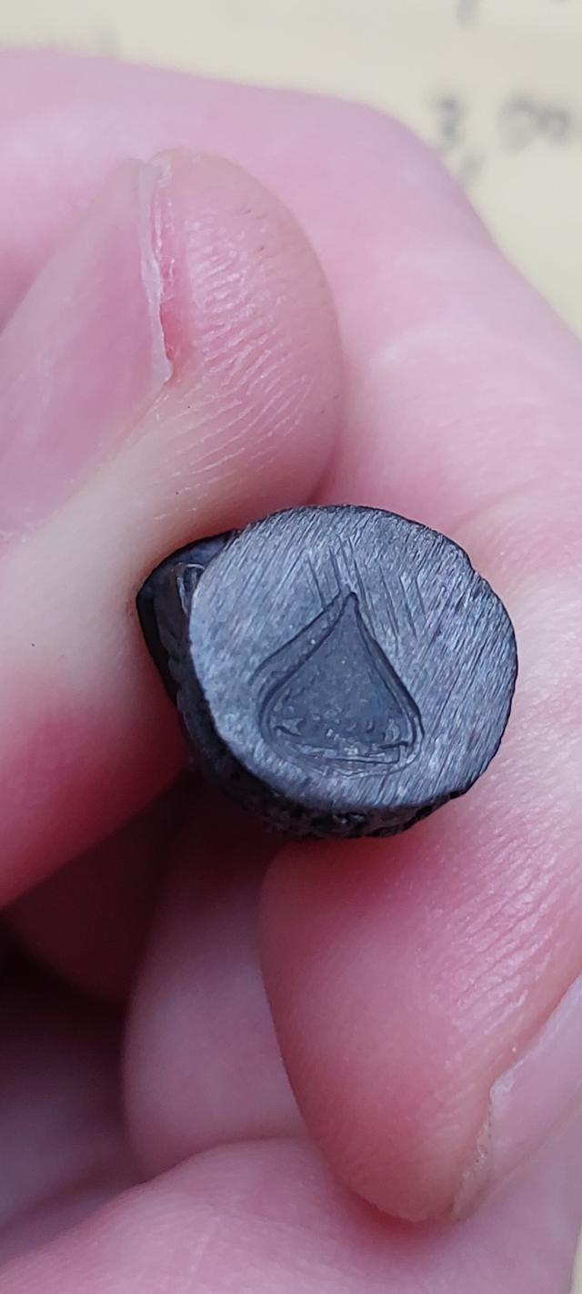 รูปหล่อหลวงพ่อคูณเฉลิมพระชนมพรรษาราชินี รูปที่ 4