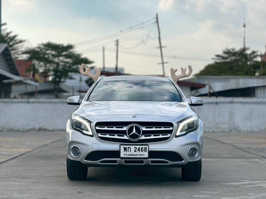 รหัสรถ NCT144 📌Mercedes Benz GLA200 1.6 Urban Facelift 2018