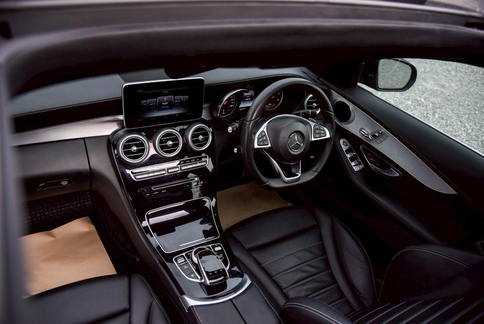 รหัสรถ CBL3968 -Benz C300 BLUETECHYBRID AMG W205 AT 2015 19