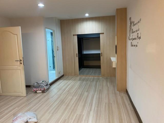 ให้เช่าอาคารพาณิชย์ 4.5 ชั้น 2 คูหาย่านลาดพร้าวบางกะปิ ซอยลาดพร้าว128ใกล้รถไฟฟ้าMRTลาดพร้าว 101 เหมาะทำออฟฟิศหรือร้านค้า 8
