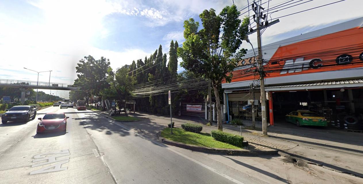 ที่ดินริมถนนเพชรเกษม เส้นทางรถไฟฟ้าสายสีน้ำเงิน 2