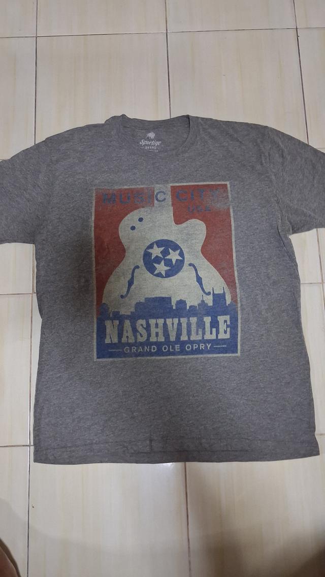 เสื้อยืดวินเทจมือสอง สีเทา GRAND OLE OPRY NASHVILLE Official Music City USA Guitar Sportiqe T-Shirt Small Size XL มือสองสภาพดี