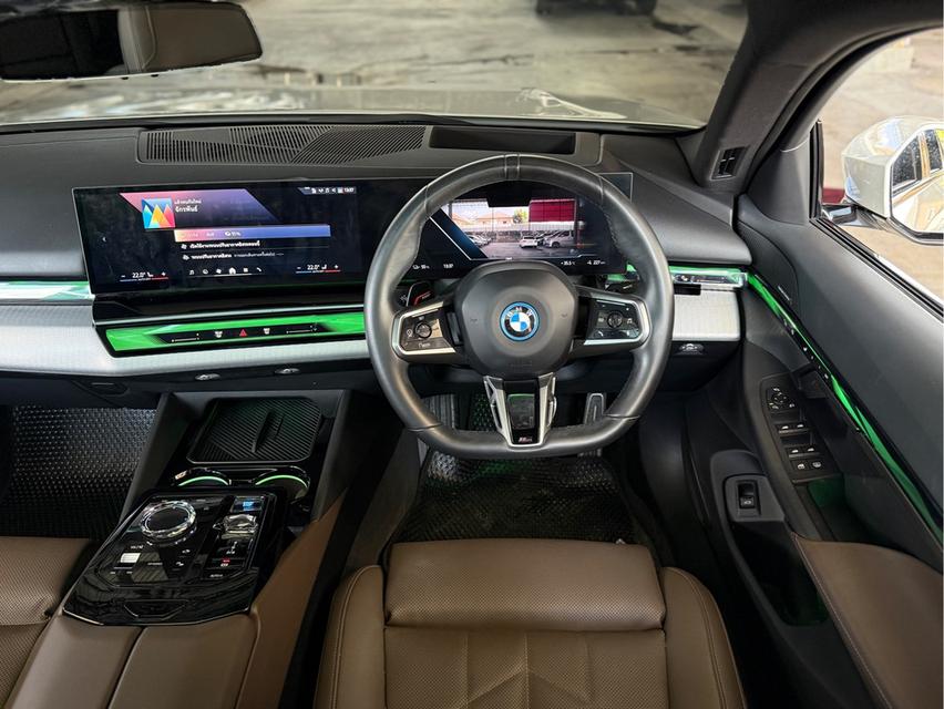 รหัสรถ WRT6636 📌2023 BMW i5 eDrive40 M SPORT โฉม G60 รูปที่ 7