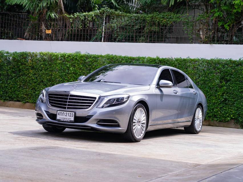 Mercedes Benz S300 2.1 Bluetec Hybrid (W222) ปีจด 2015 ประกันเครื่องยนต์เกียร์หลังการขาย 3 ปี/30,000. Km.
