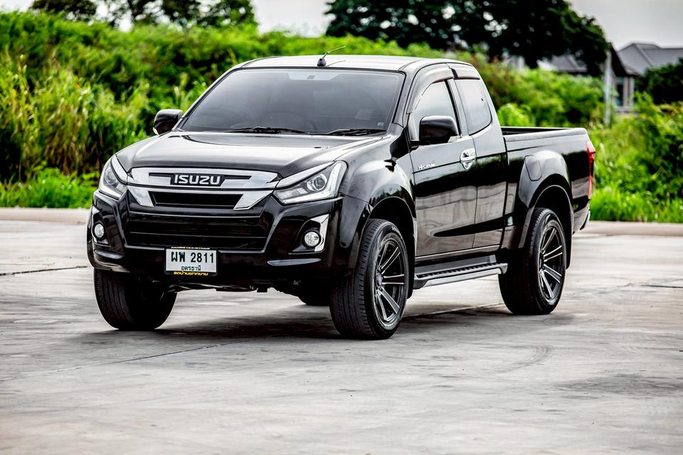 ISUZU D-MAX Hi-lander Cab 1.9 Ddi L ปี 2018 สีดำ ไมล์แท้ 80,000