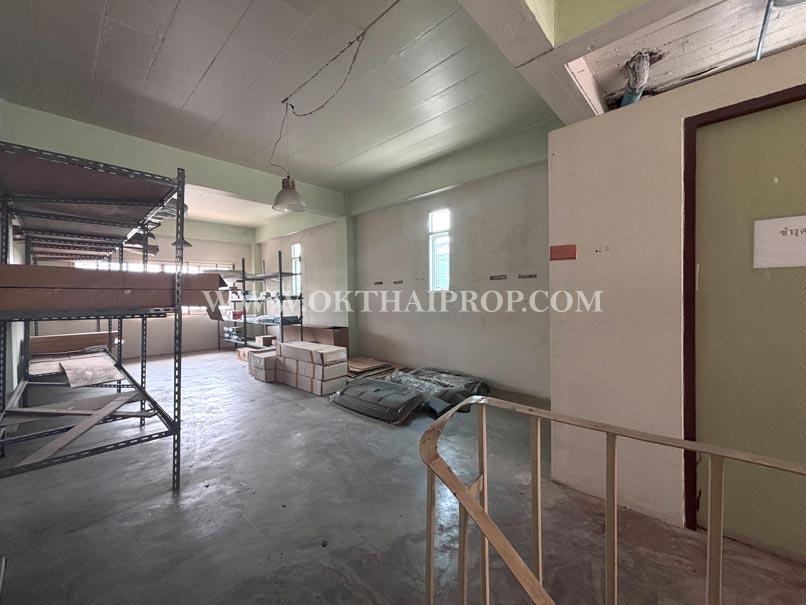 อาคารพาณิชย์ 2 คูหา ถนนสุคนธสวัสดิ์ ลาดพร้าว ใกล้โรงเรียนสตรีวิทยา 2 8