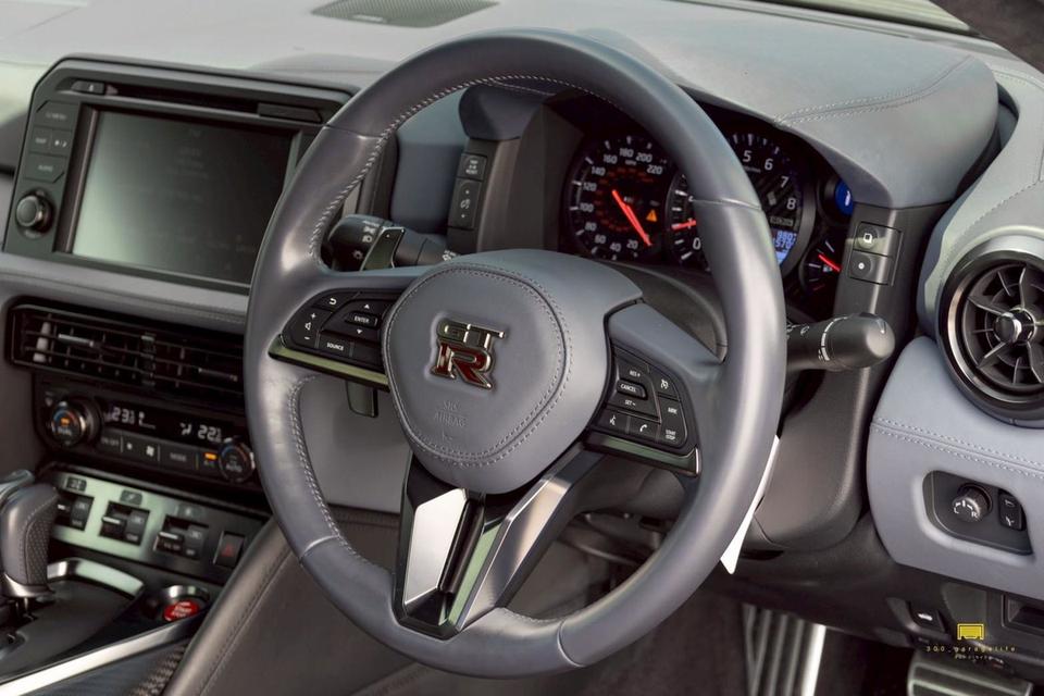 NISSAN GT-R R35 2019 – 50th รูปที่ 7