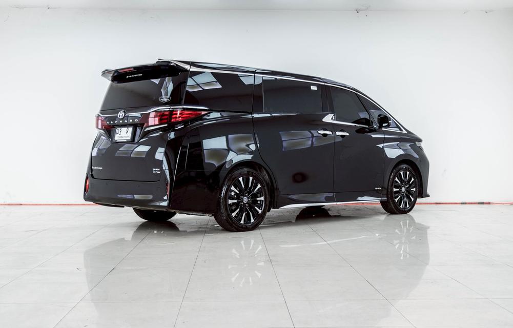 TOYOTA ALPHARD 2.5 HYBRID X E-FOUR  2025
