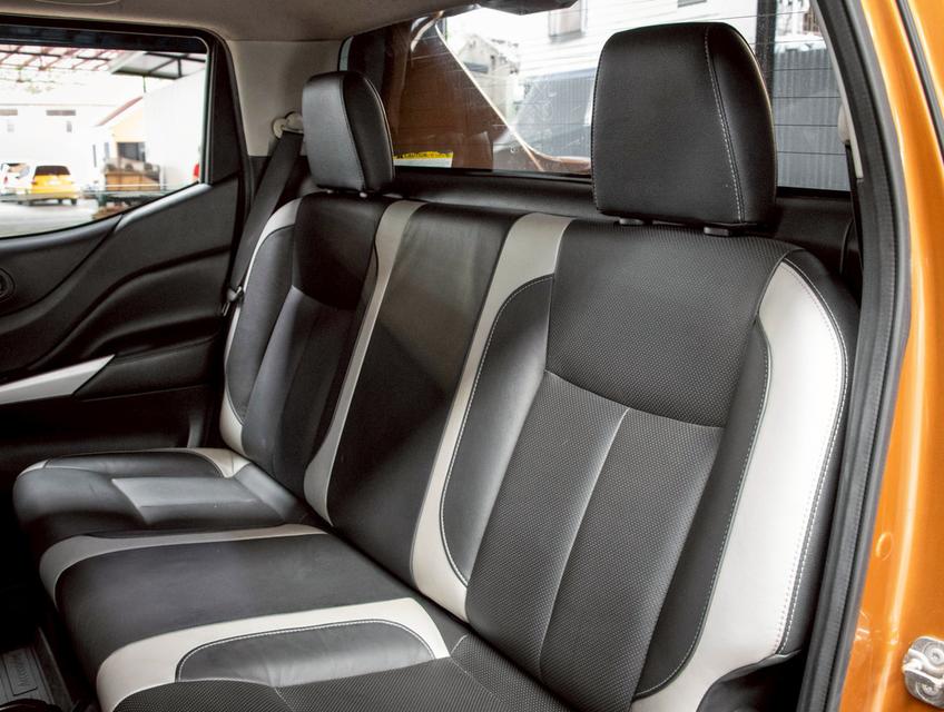 NISSAN NAVARA NP300 2.5 CALIBRE Sportech DOUBLECAB ปี 2016 13