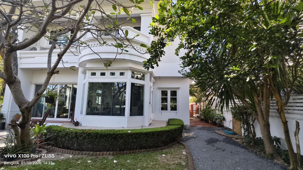 ขายบ้านเดี่ยว หมู่บ้านเพอร์เฟคเพลส รามคำแหง โซนโคโลเนี่ยล 2 ชั้น หลังมุม 3 ห้องนอน 3 ห้องน้ำ 200 ตร.ม 3