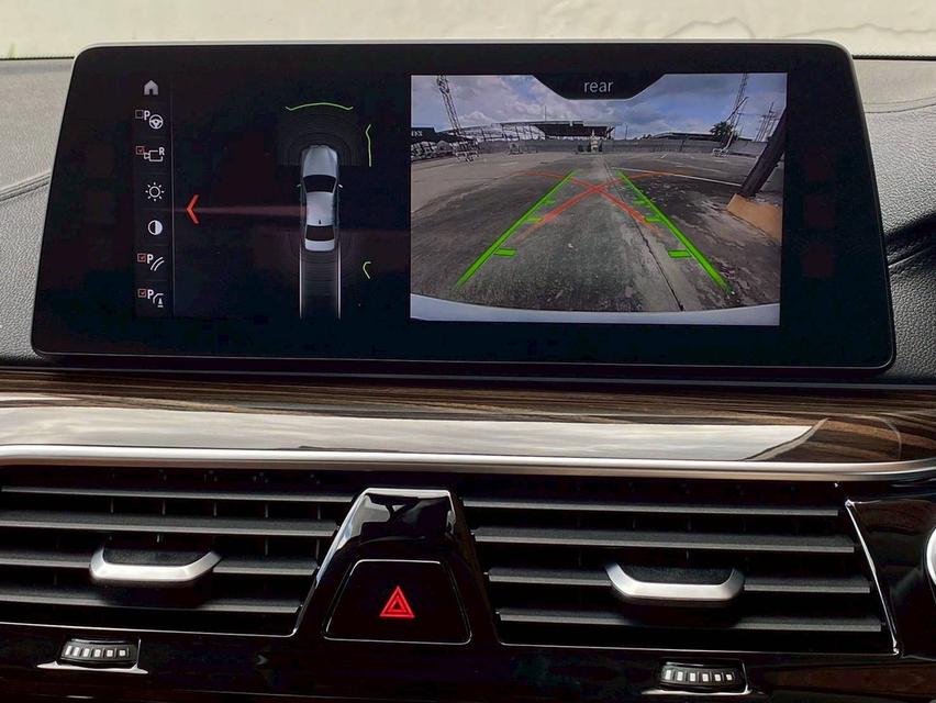 BMW 530e Luxury 2018 ใช้น้อยมาก 23,500 โล สภาพสวยใหม่มากๆ คุ้มจริงๆครับ 15