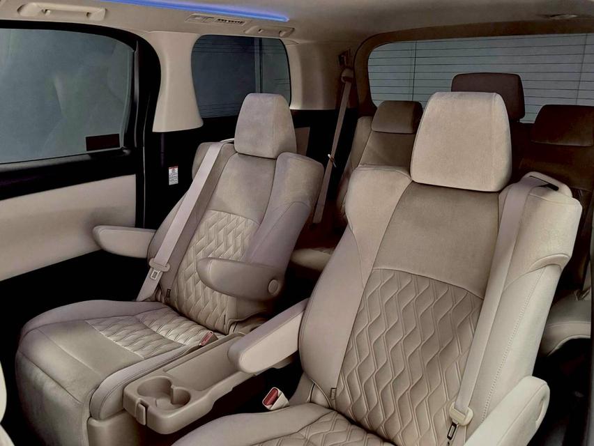 Toyota vellfire 2.5 hybrid X ปี 2021 16