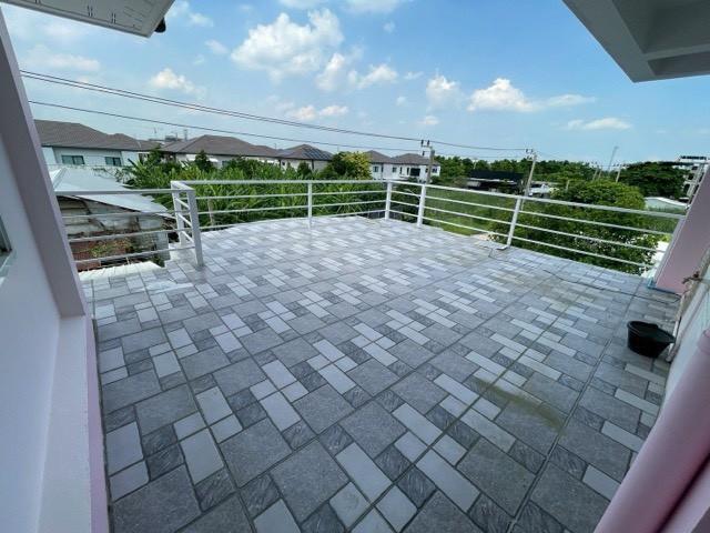 ให้เช่าโฮมออฟฟิศ 4 ชั้น พื้นที่ใหญ่ 100 ตร.ว.ซอยพัฒนาการ 97 ใกล้ทางด่วนและมอเตอร์เวย์ ใช้เป็นสำนักงาน โชว์รูม ศูนย์กระจายสินค้า หรืออยู่อาศัย ที่จอดรถ 10