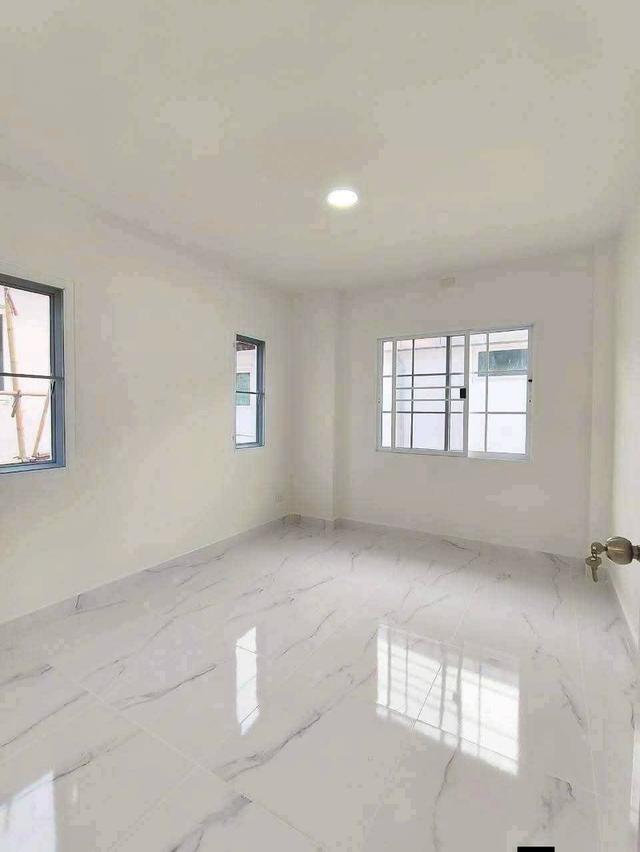 บ้านเดี่ยว ลำลูกกาคลองสี่ ไสวประชาราษฎร์  หมู่บ้านเอสวิล นัดชมบ้าน 085-318-6868 คุณวา 16